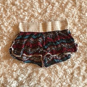 No boundaries shorts